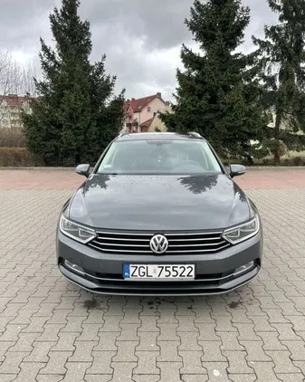 volkswagen passat Volkswagen Passat cena 53000 przebieg: 230545, rok produkcji 2016 z Nowogard